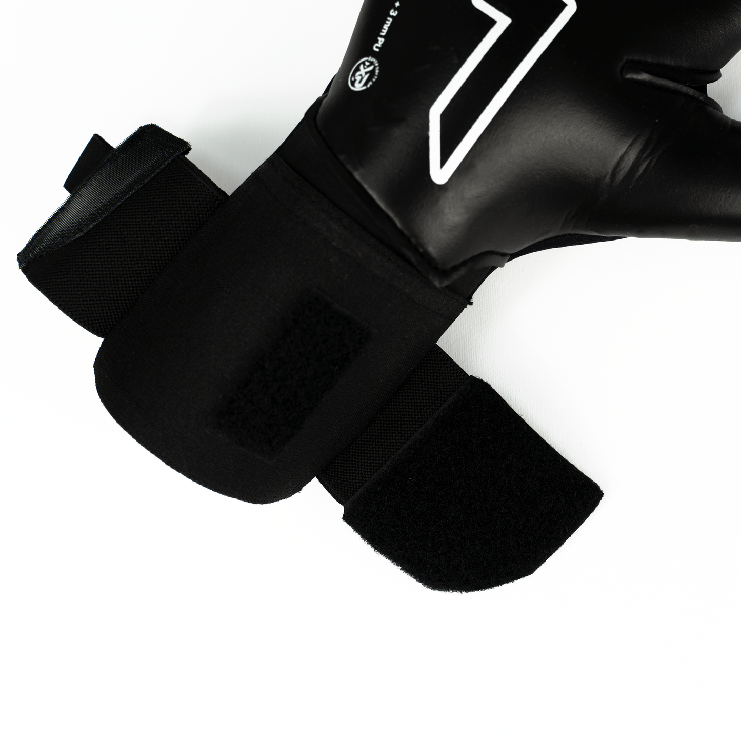 RINAT ARIES X PRIME BLACK